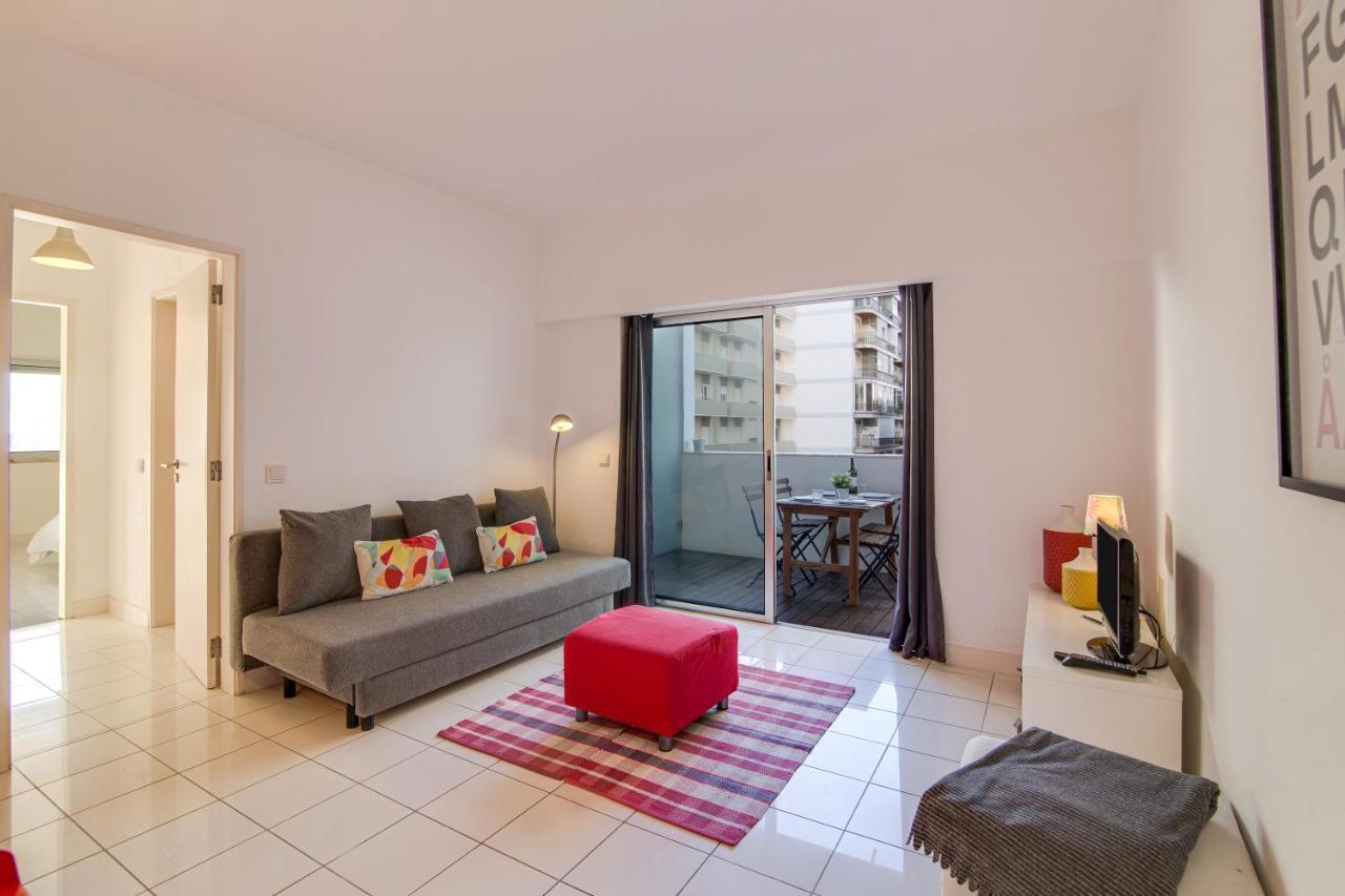 Modern Apartment By The Sea Quarteira Eksteriør bilde